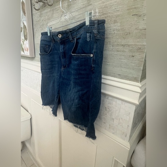 32 Anthropologie pilcro high rise slim jean shorts dark denim raw edge Bermudas - Picture 7 of 11